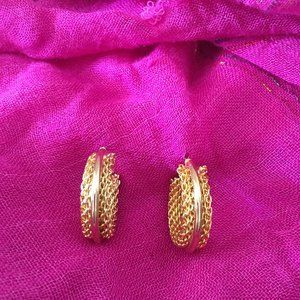 Beautiful Gold Tone Loop Earrings